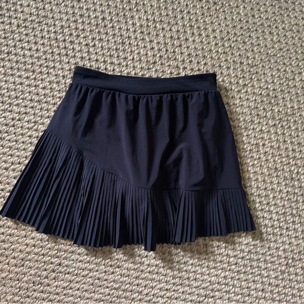 Spanx Yes Pleats Black Tennis Skort Size Small Great Condition